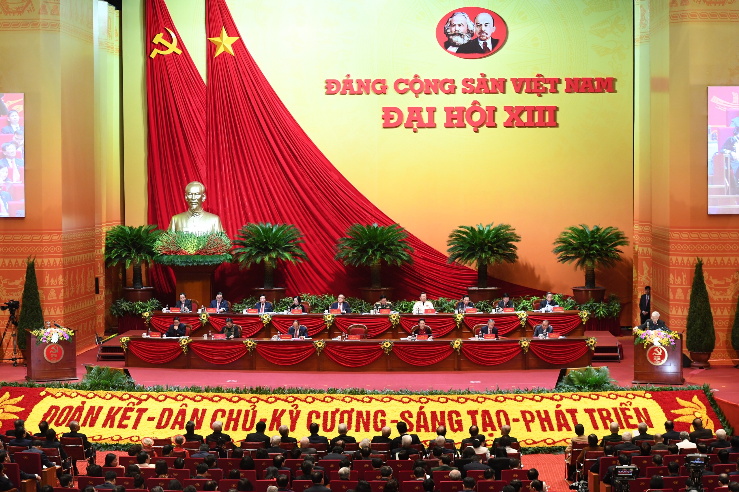 Le Parti est le facteur décisif de toutes les victoires de la révolution vietnamienne